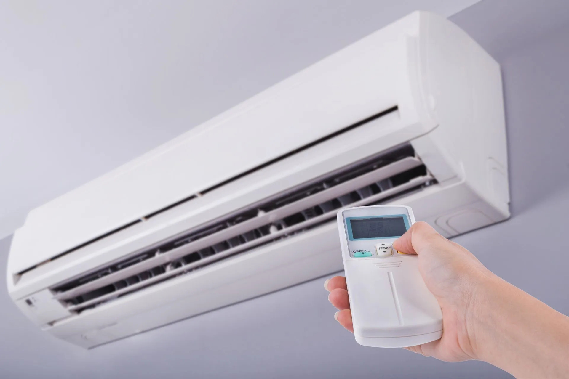 air conditioner with remote